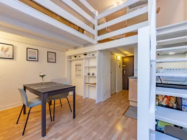 Illustration du logement "L'alcôve" Grand studio, proche Place Nationale